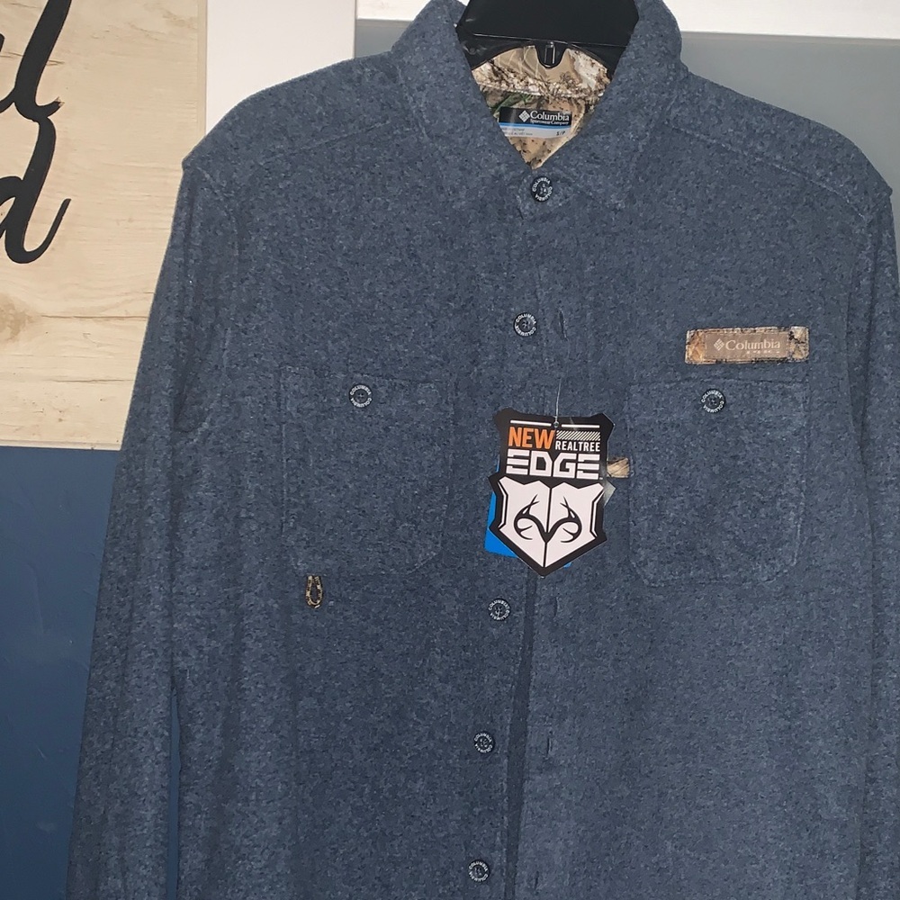 Columbia Blue Long Sleeve Sweater/Shirt - Picture 3 of 6